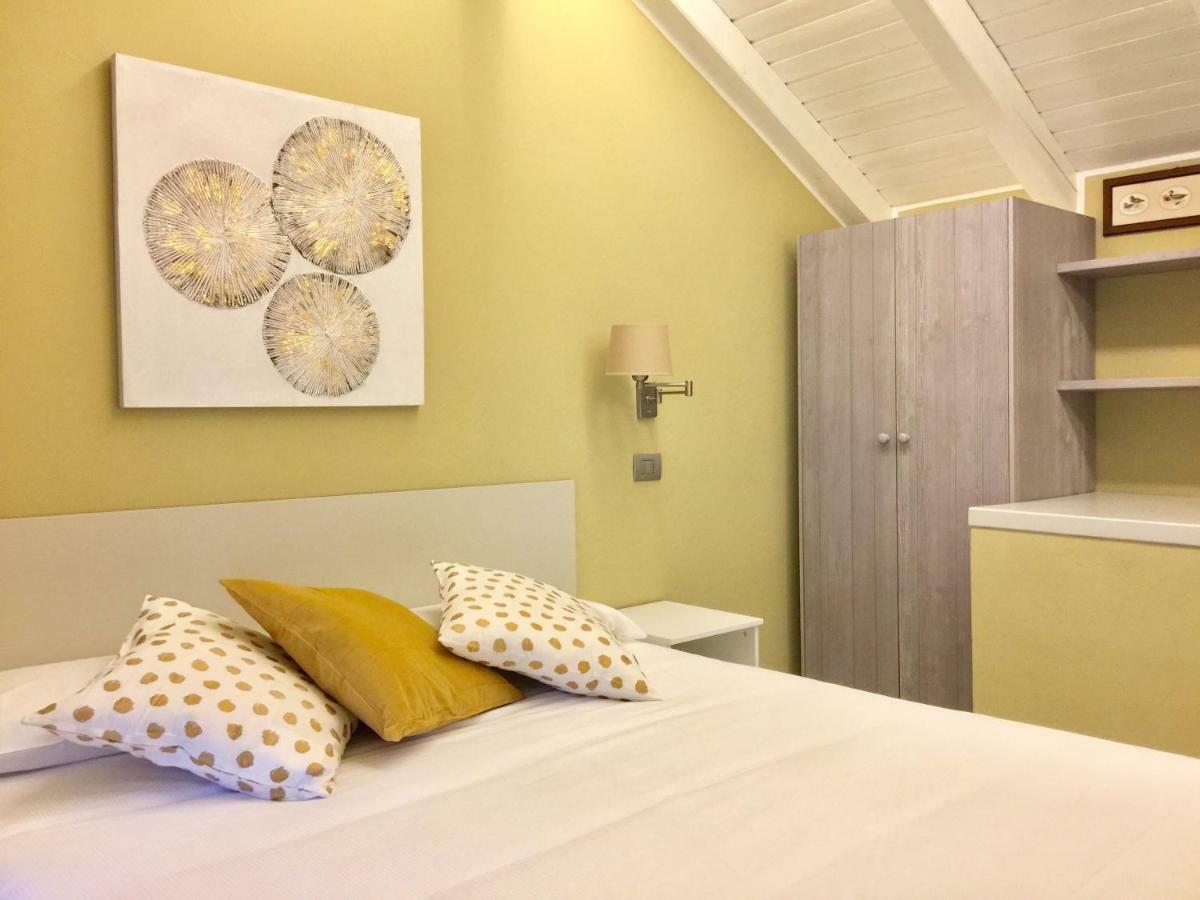 Iris 2 Lago Di Como Dongo Zewnętrze zdjęcie